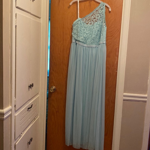 Formal Dress - Picture 1 of 4
